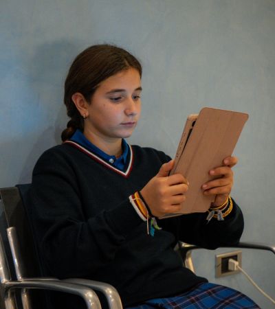 Pantalles sota control: protegeix la salut visual infantil