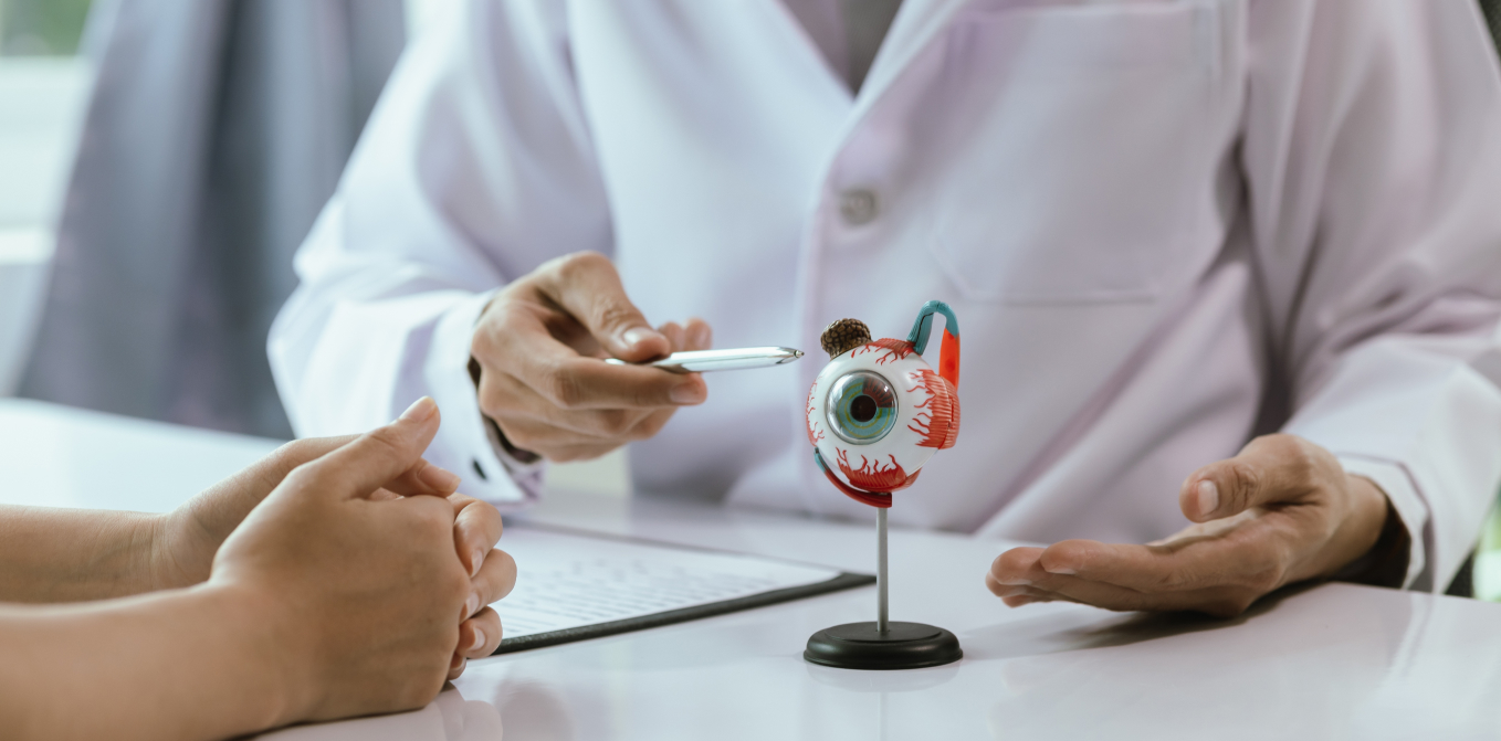 Aplicació de làser ocular per corregir miopia a Rubí
